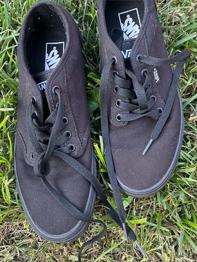 Men’s Black Vans